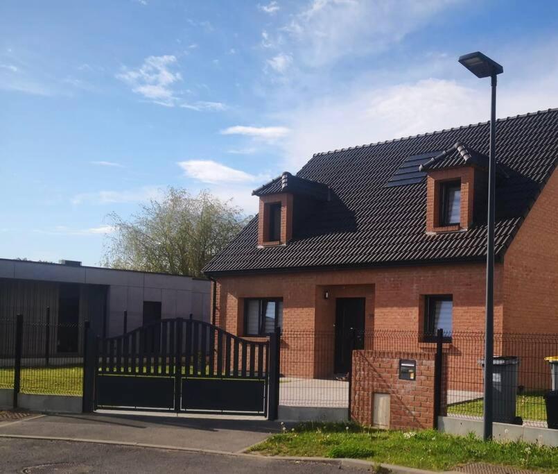 Maison Individuelle, Campagne, 3 Chambres, Baignoire Balneo 2 Places Genech Exterior foto